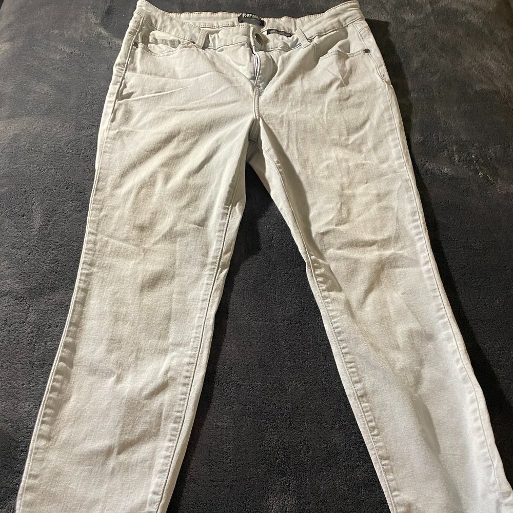 Light Wash Jeans